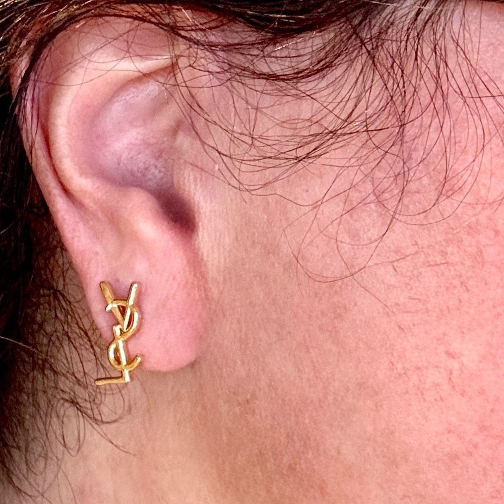 Designer Stud Earrings Gold Tone Jewelry - Picture 4 of 7